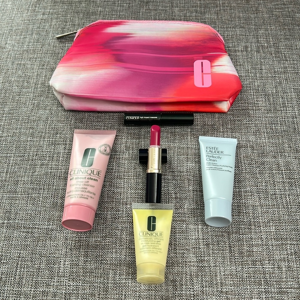 All 🆕! Makeup & Skincare Set with Pouch!